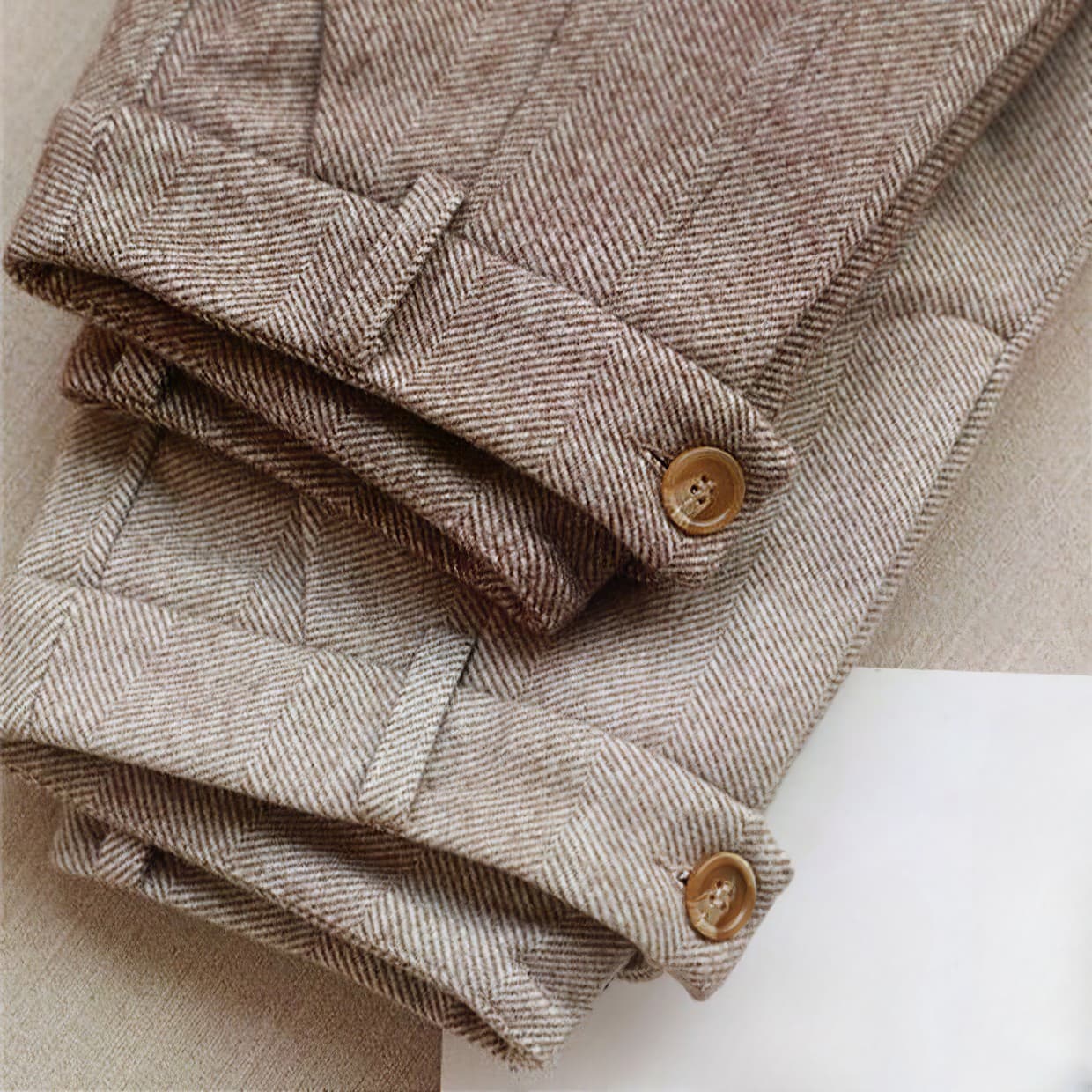 Lennart - Terävä Moderni Eleganssi